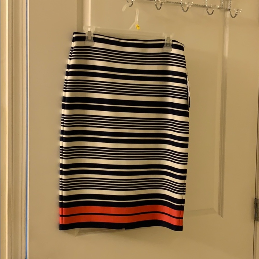 Skirt - Picture 3 of 4